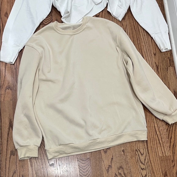 Champion White and Cream Sweatshirts - Picture 4 of 5